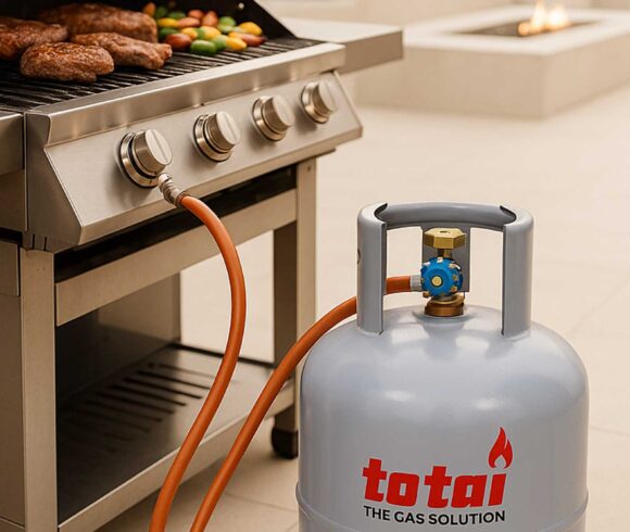 Piped Gas or Gas Cylinder: Which One is Right for You?